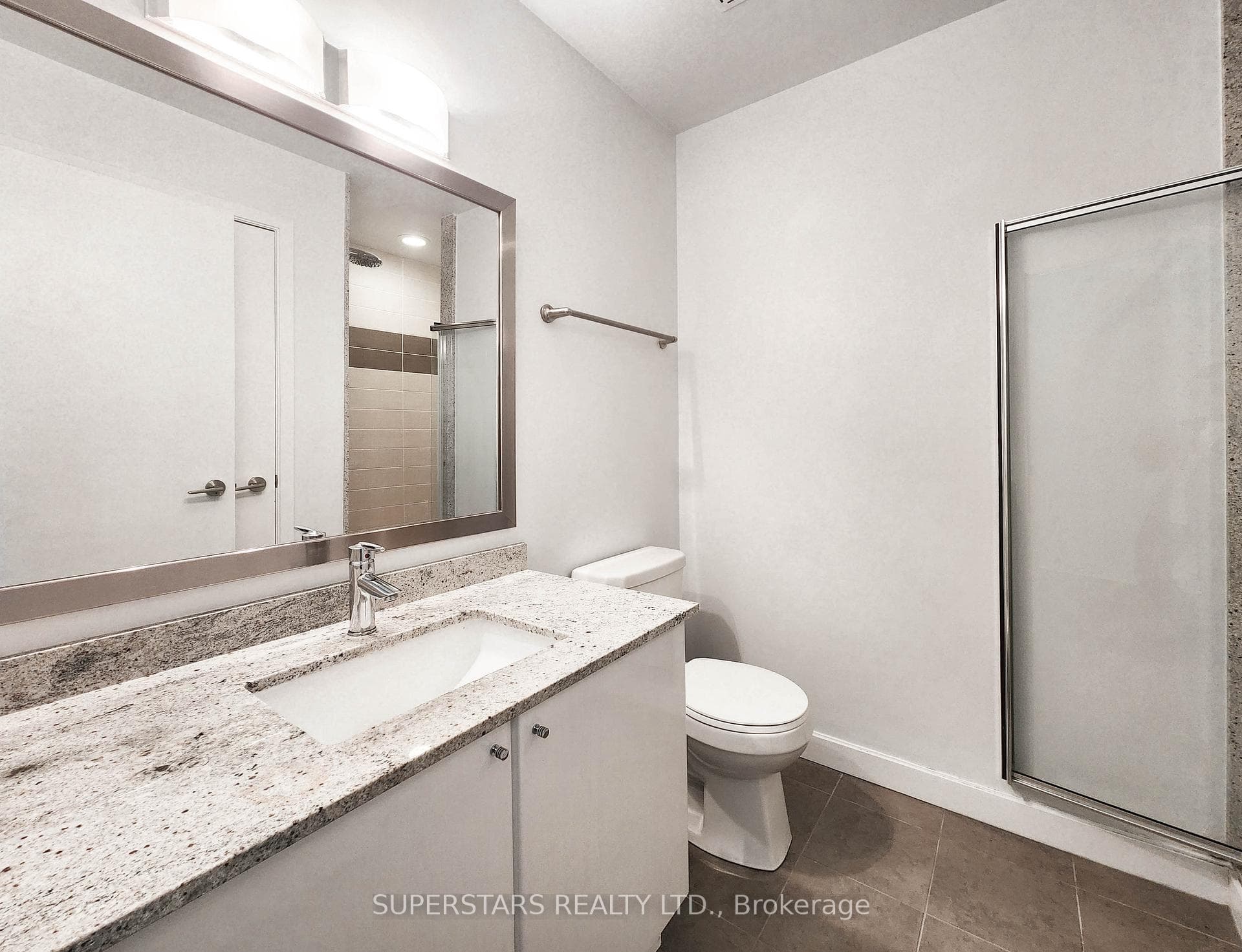 33 Bay Street Unit 3304 photo 6