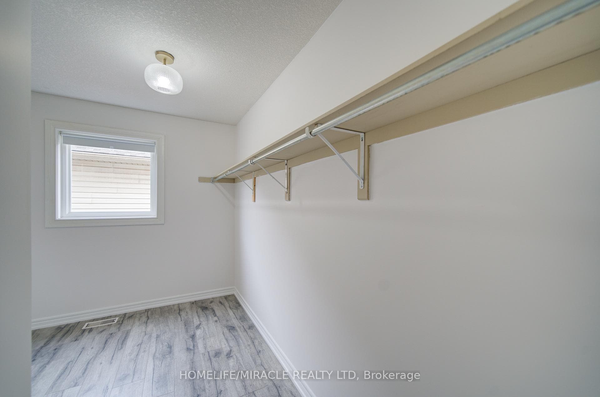 55 Mcfarlane Drive photo 21