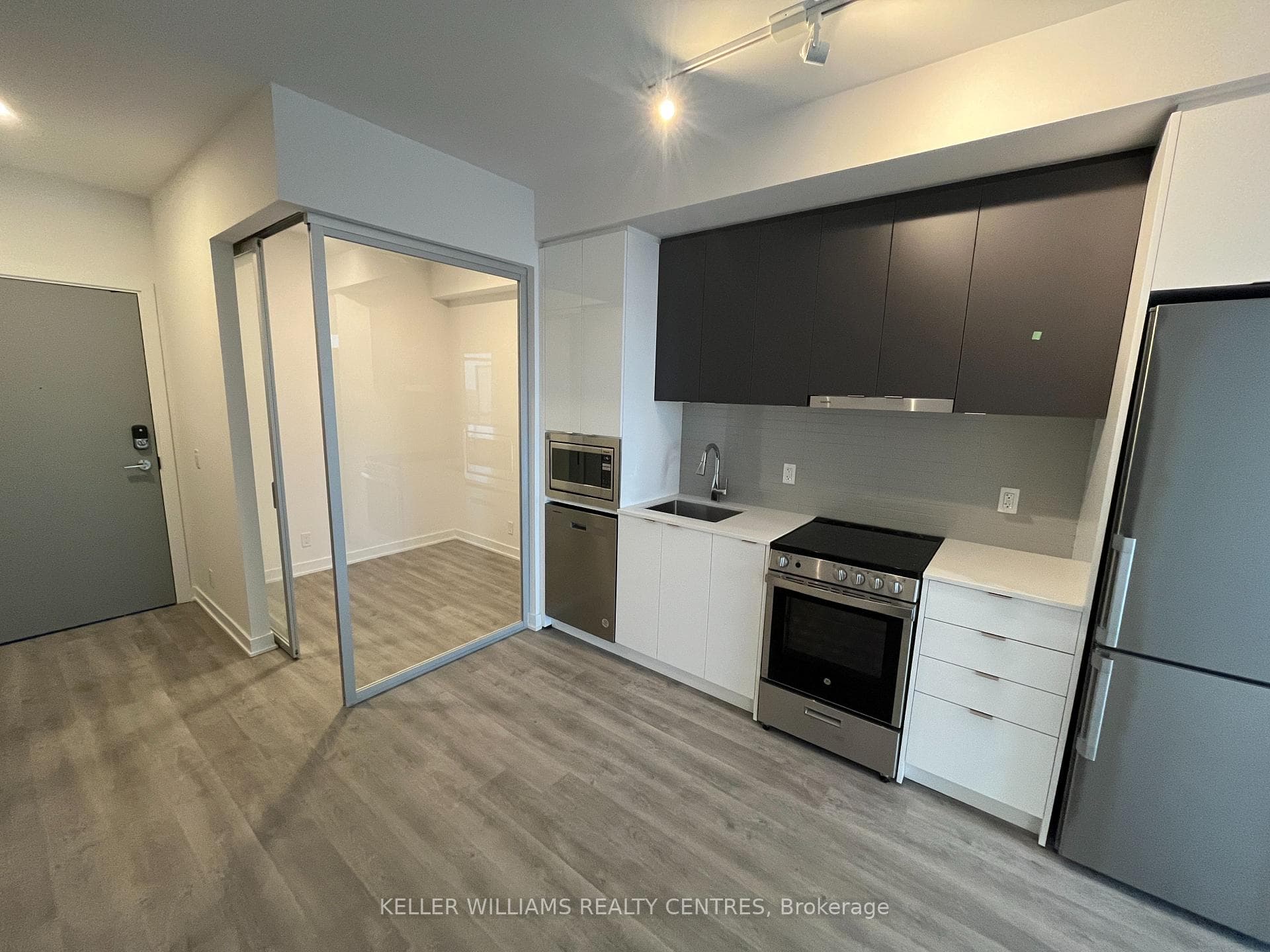 30 Upper Mall Way Unit 2908 photo 8
