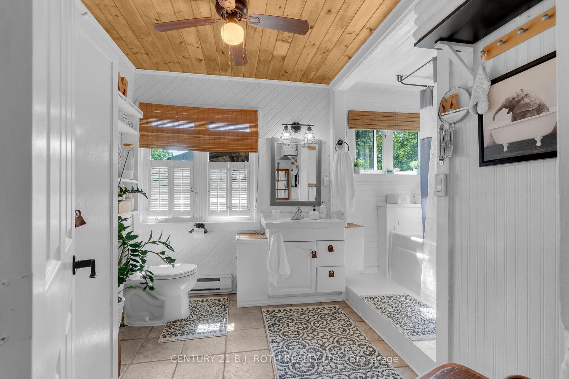 481 Lakeshore Road photo 21