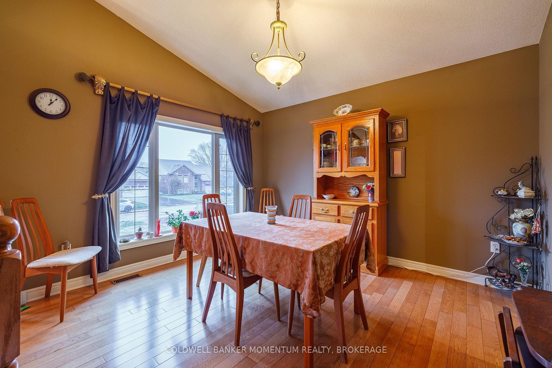 47 Thorold Avenue photo 8