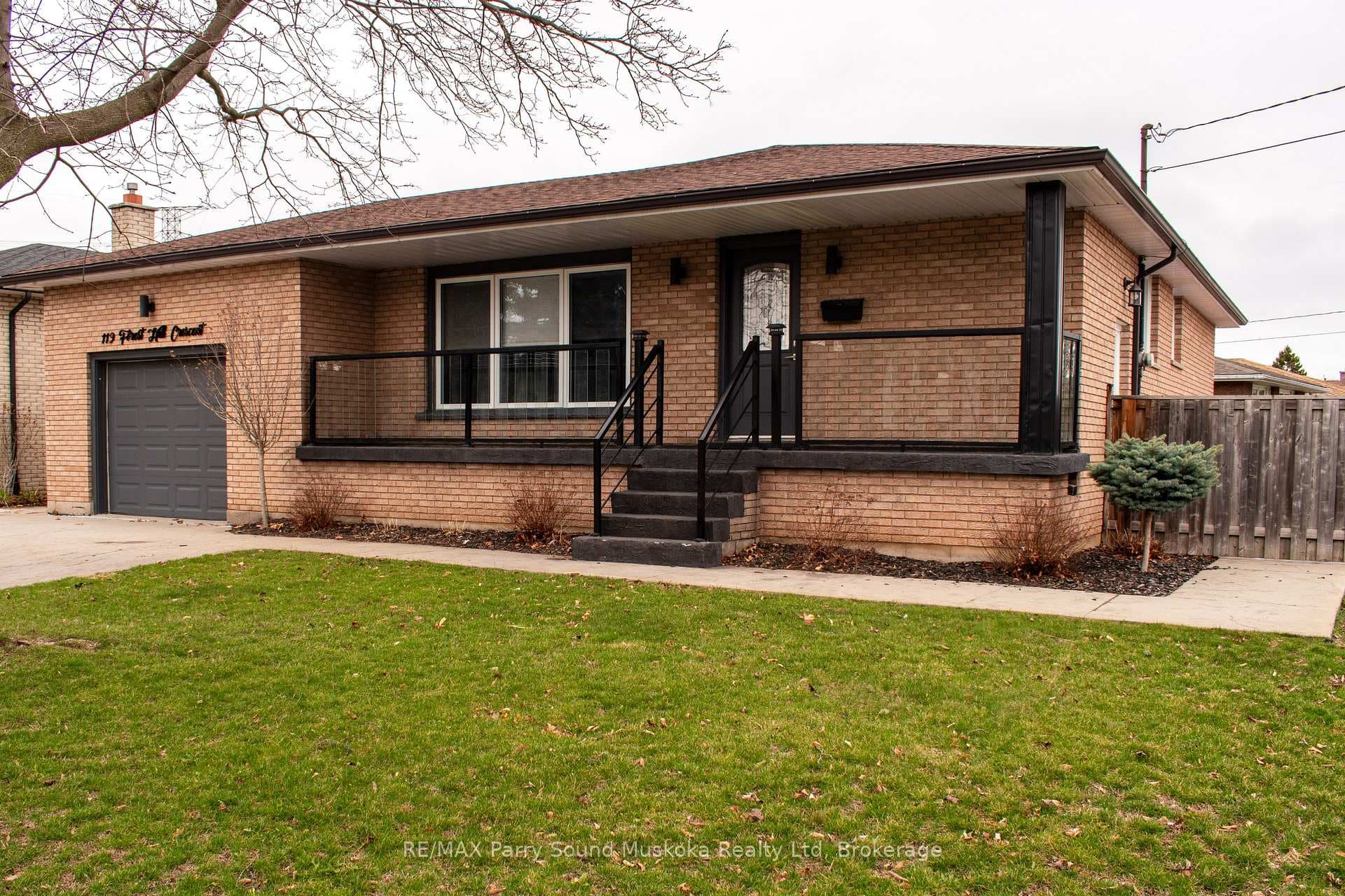119 Forest Hill Crescent photo 2