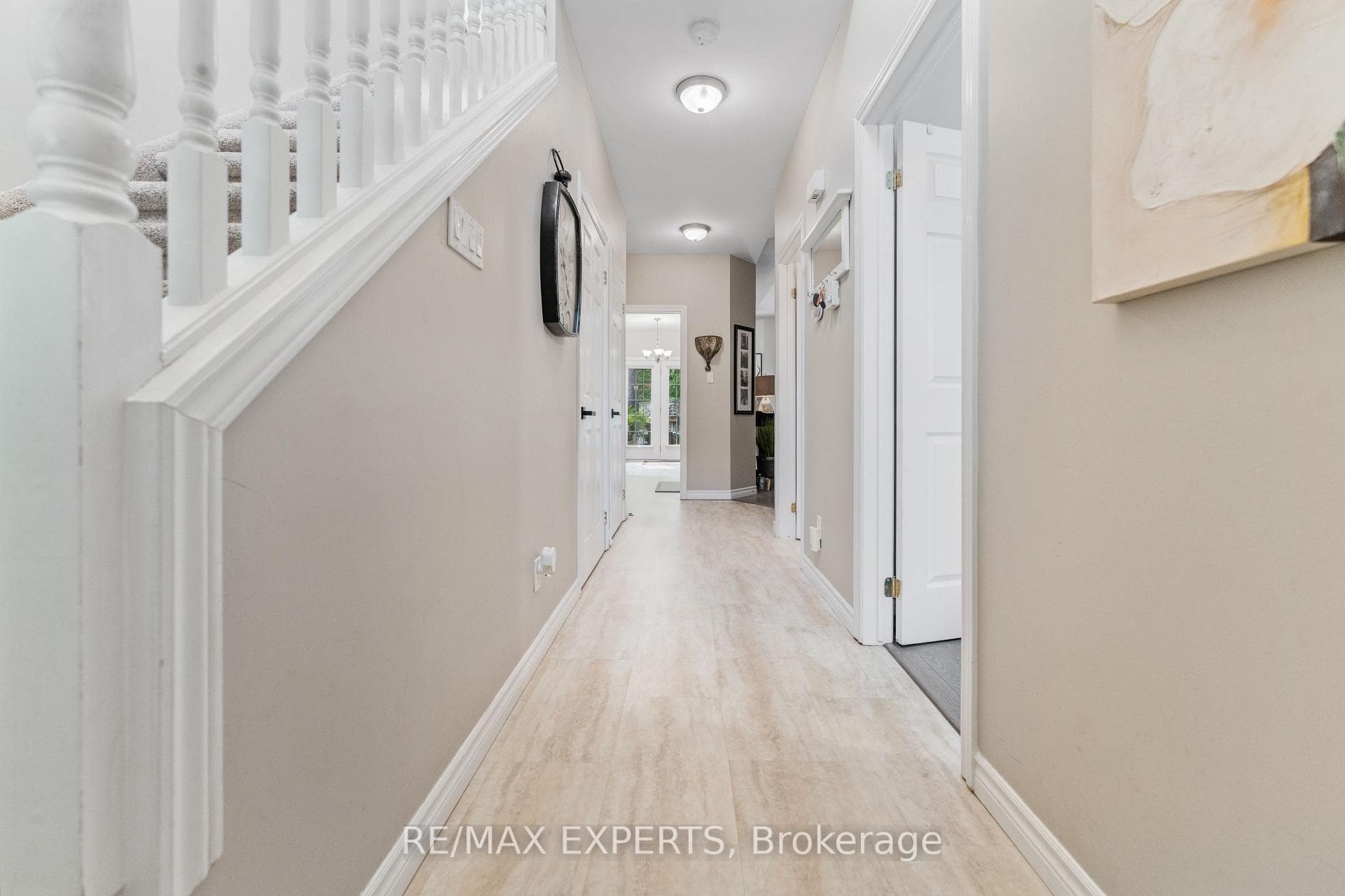 608 Simcoe Street Unit 19 photo 3