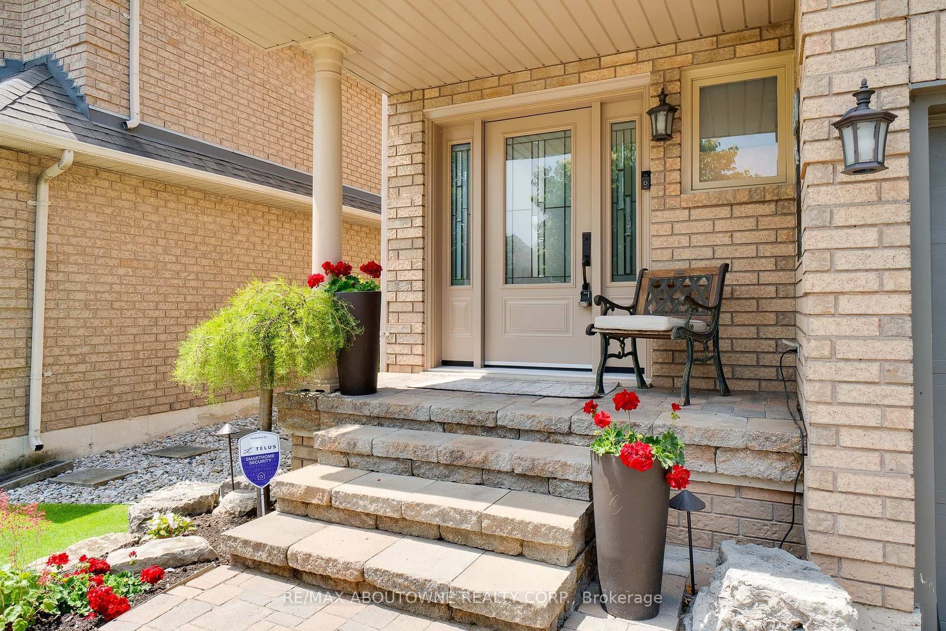 2161 Hurley Drive photo 4
