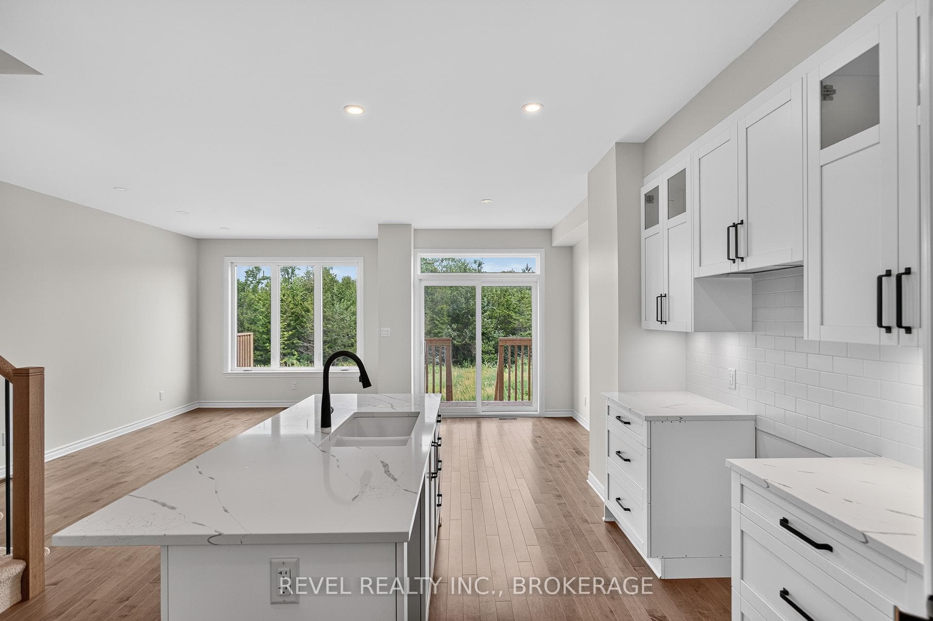 444 Buckthorn Drive photo 15