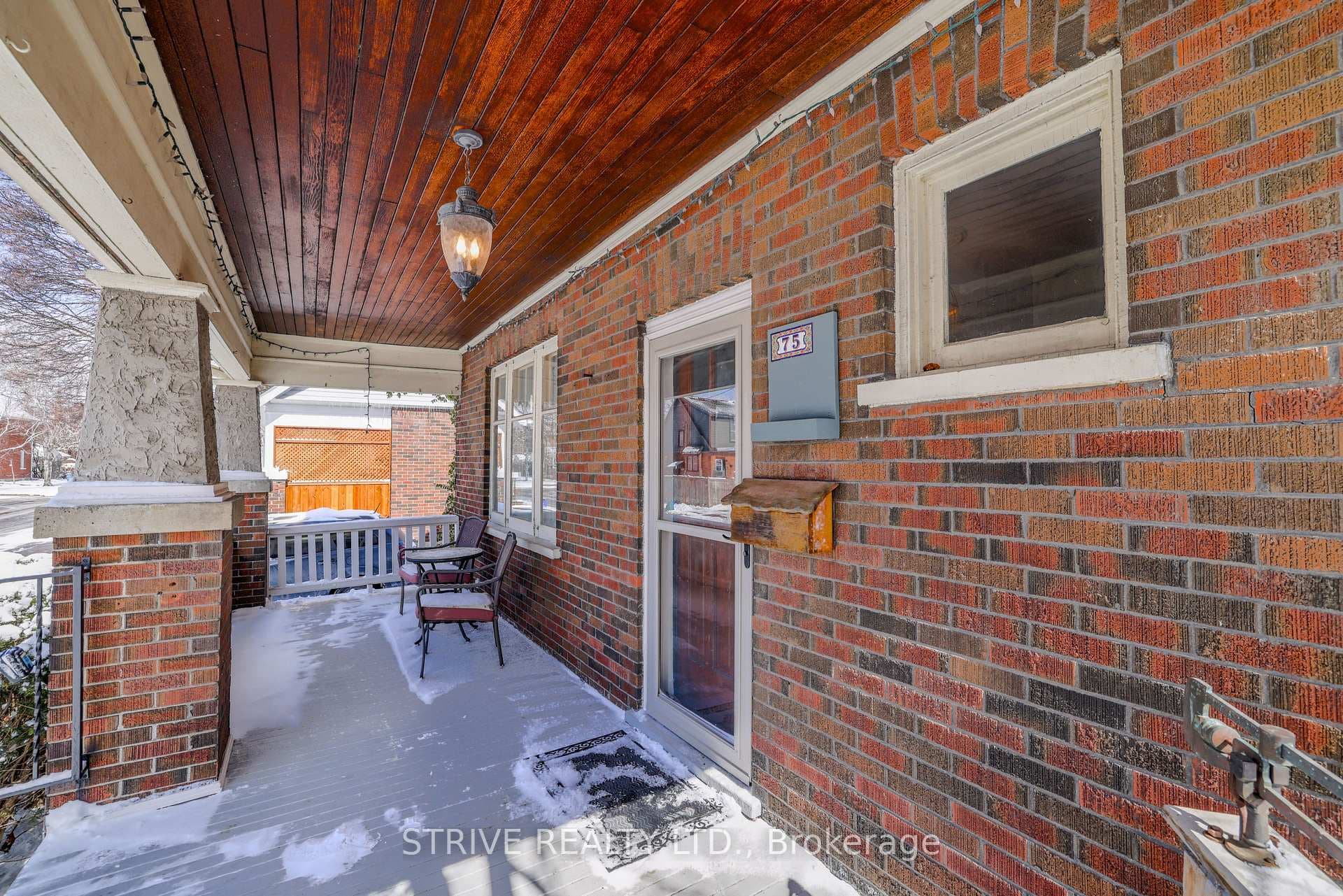 75 Oshawa Boulevard photo 3