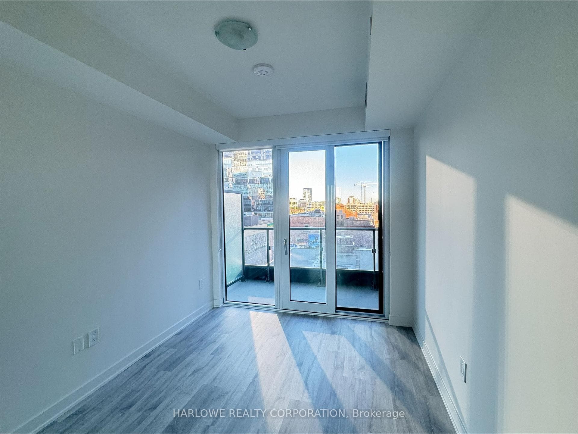 70 Princess Street Unit 606 E photo 3