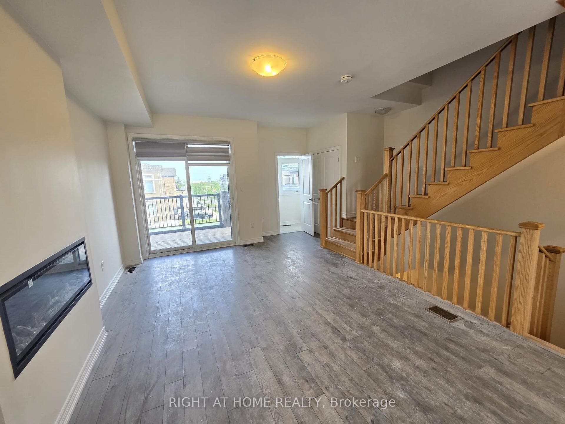118 Purple Sage Drive Unit Upper photo 5