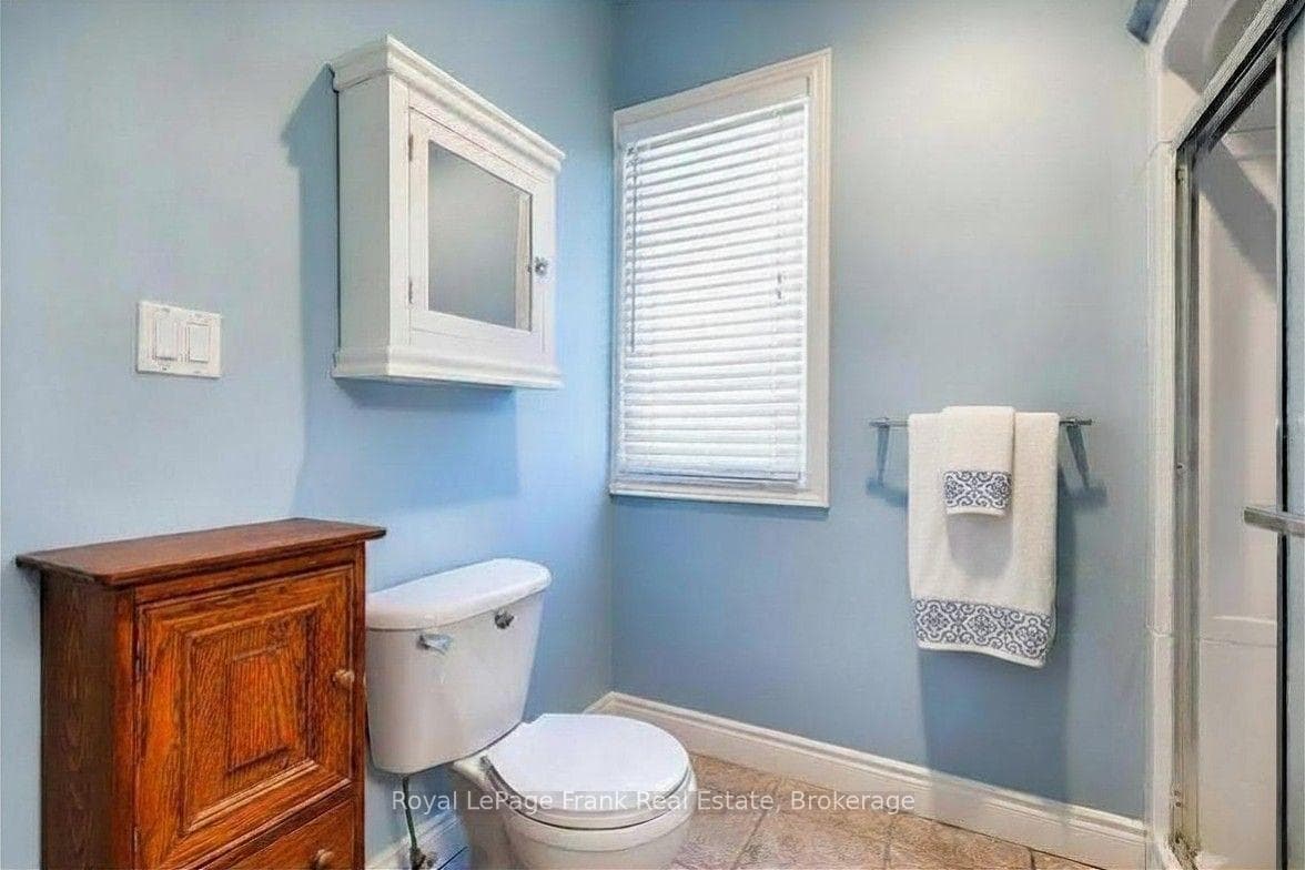 36 Lori Boulevard photo 32
