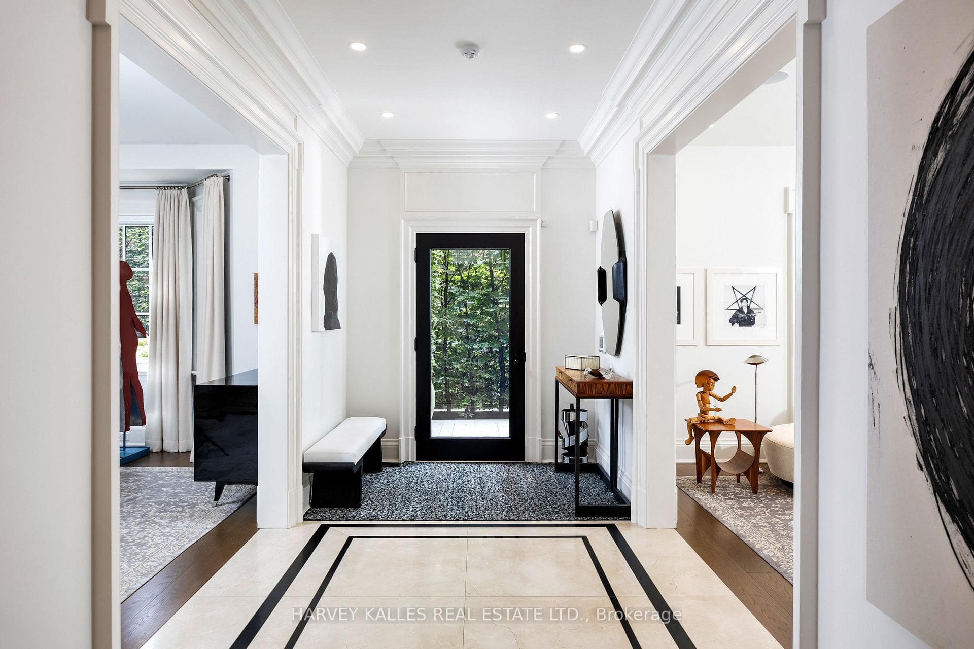 297 Russell Hill Road photo 8
