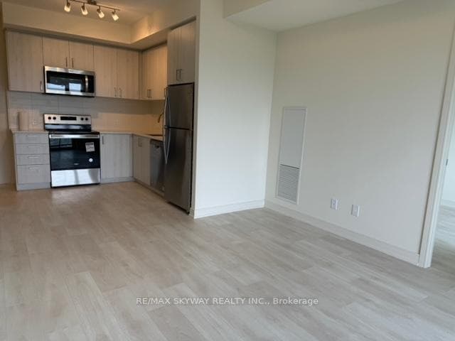 8010 Derry Road Unit 1401 photo 5