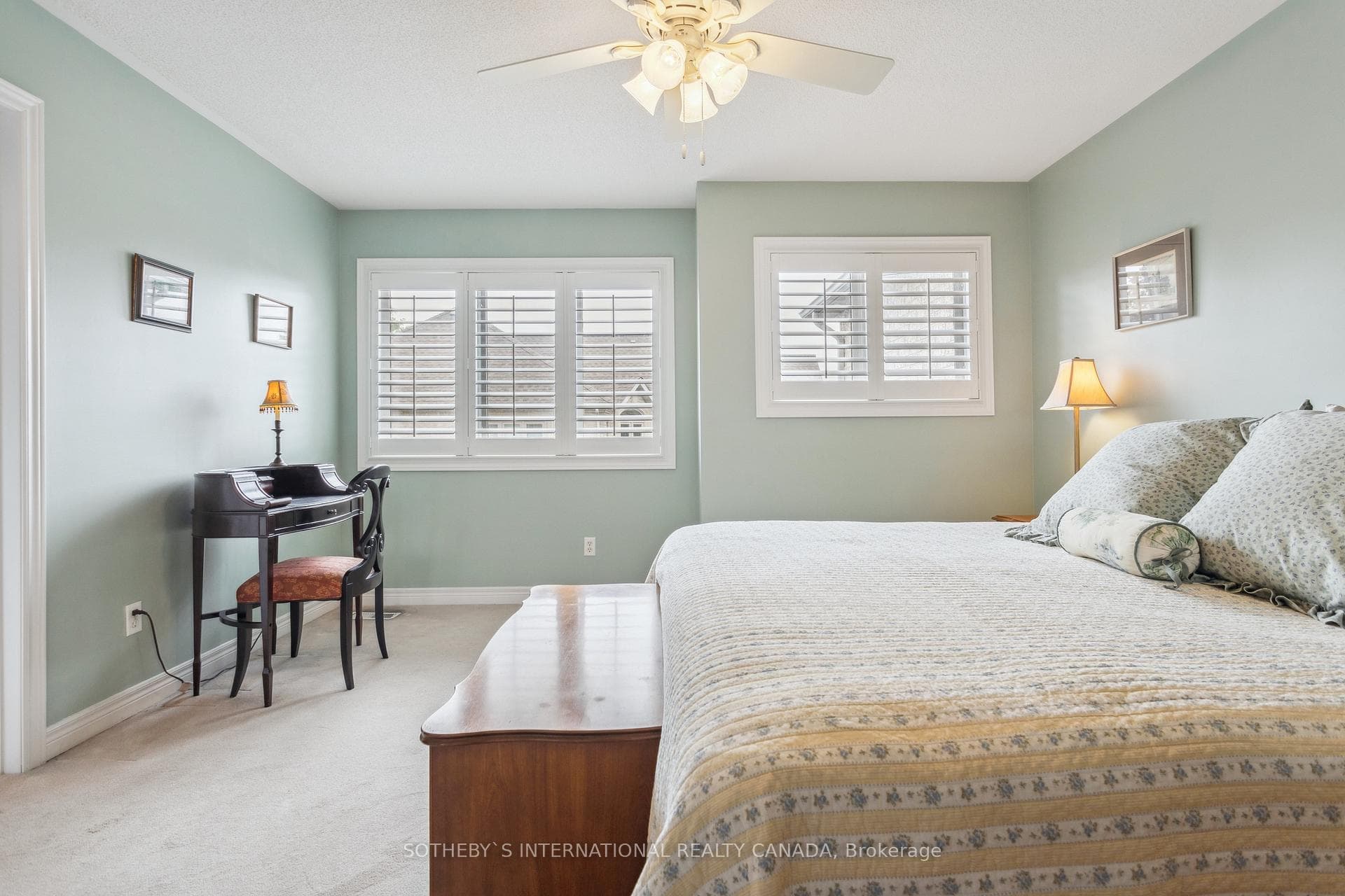 2073 Pinevalley Crescent photo 24