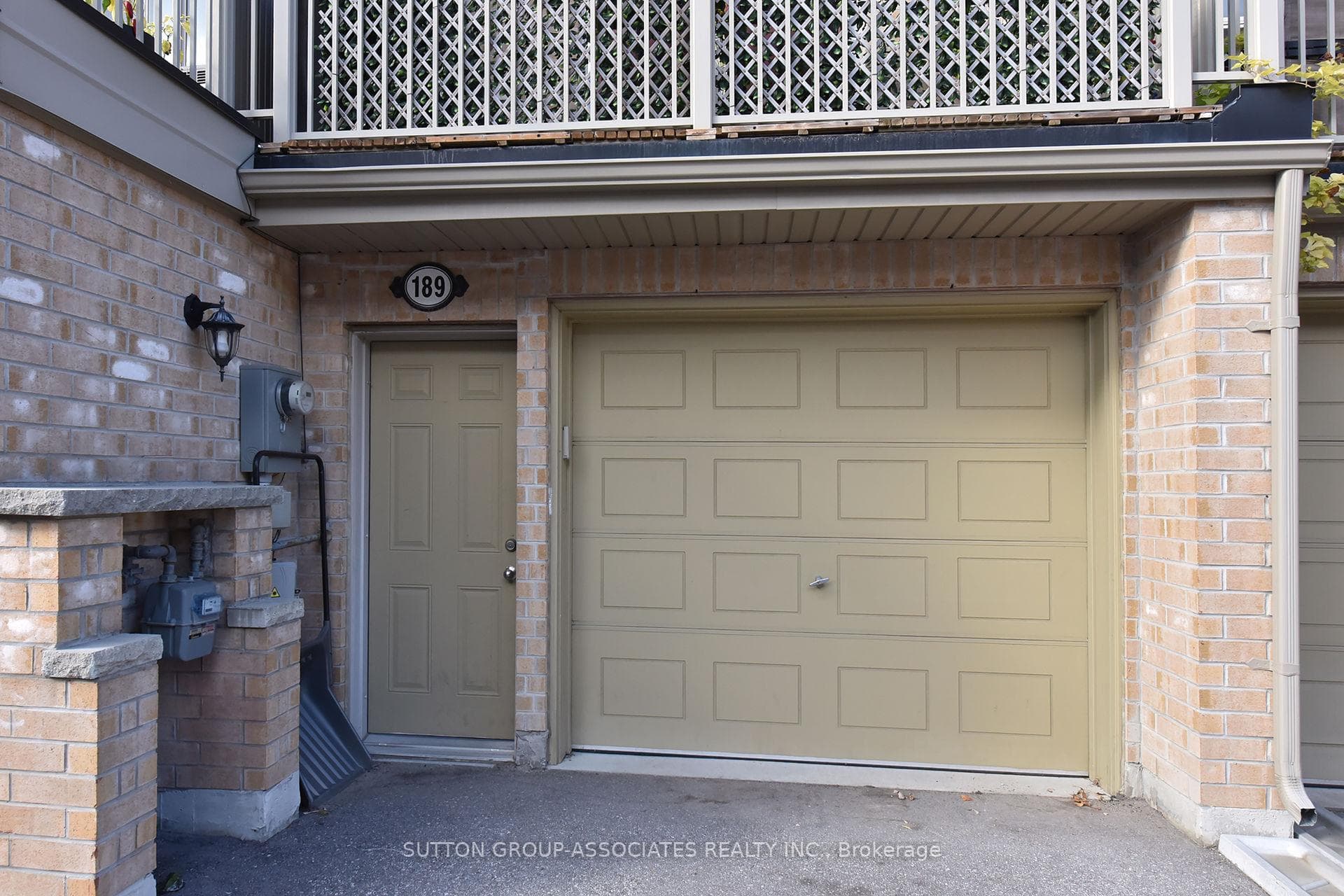 189 Norseman Street Unit 3 photo 38
