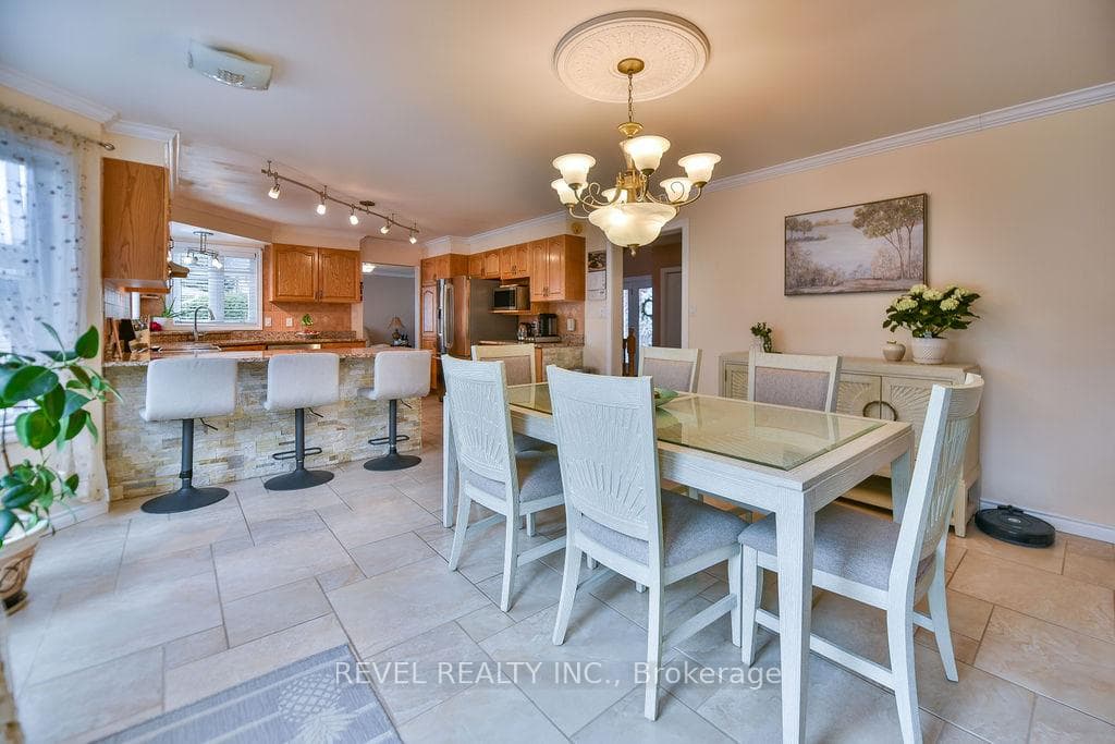 800 Lavigne Boulevard photo 11
