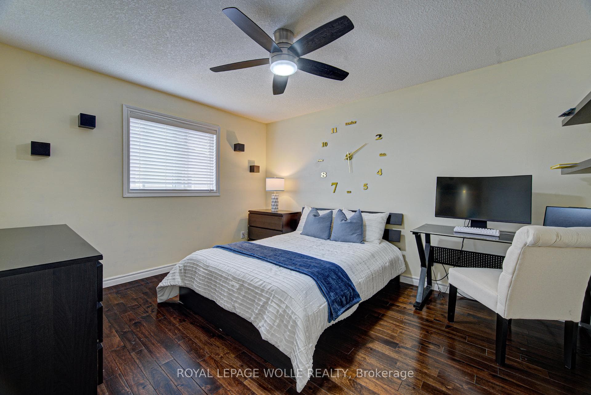 37 Davinci Boulevard photo 27