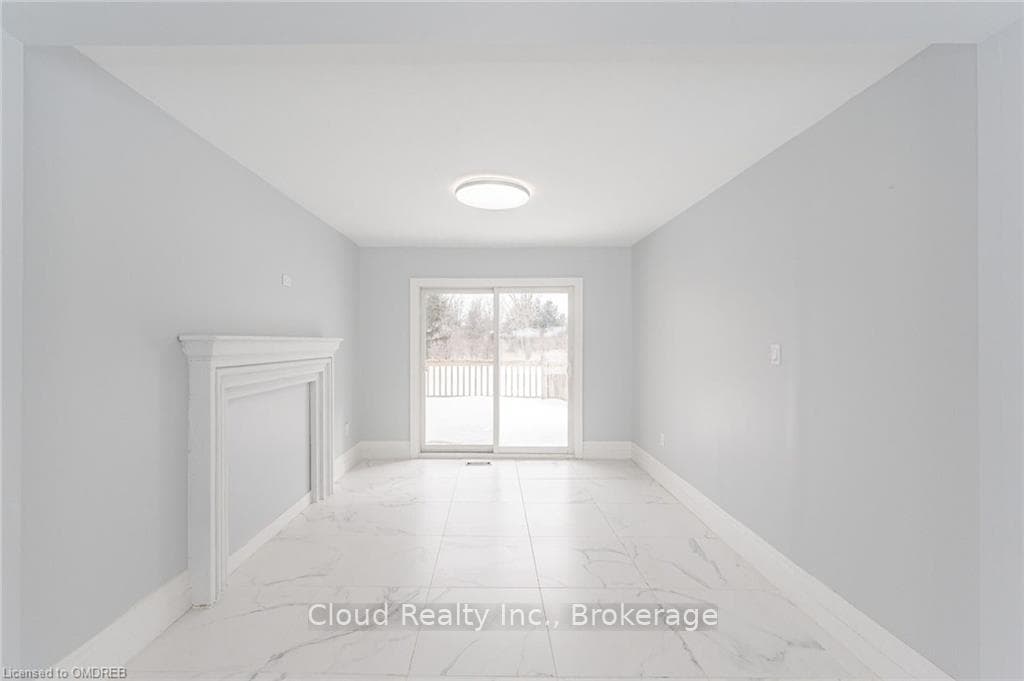 477 GLANCASTER Road photo 10