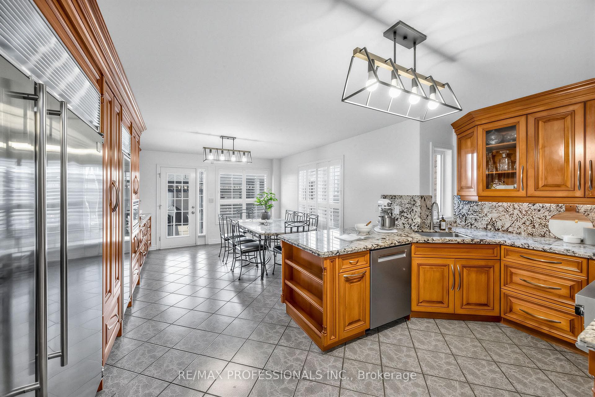 96 Brandon Avenue photo 8