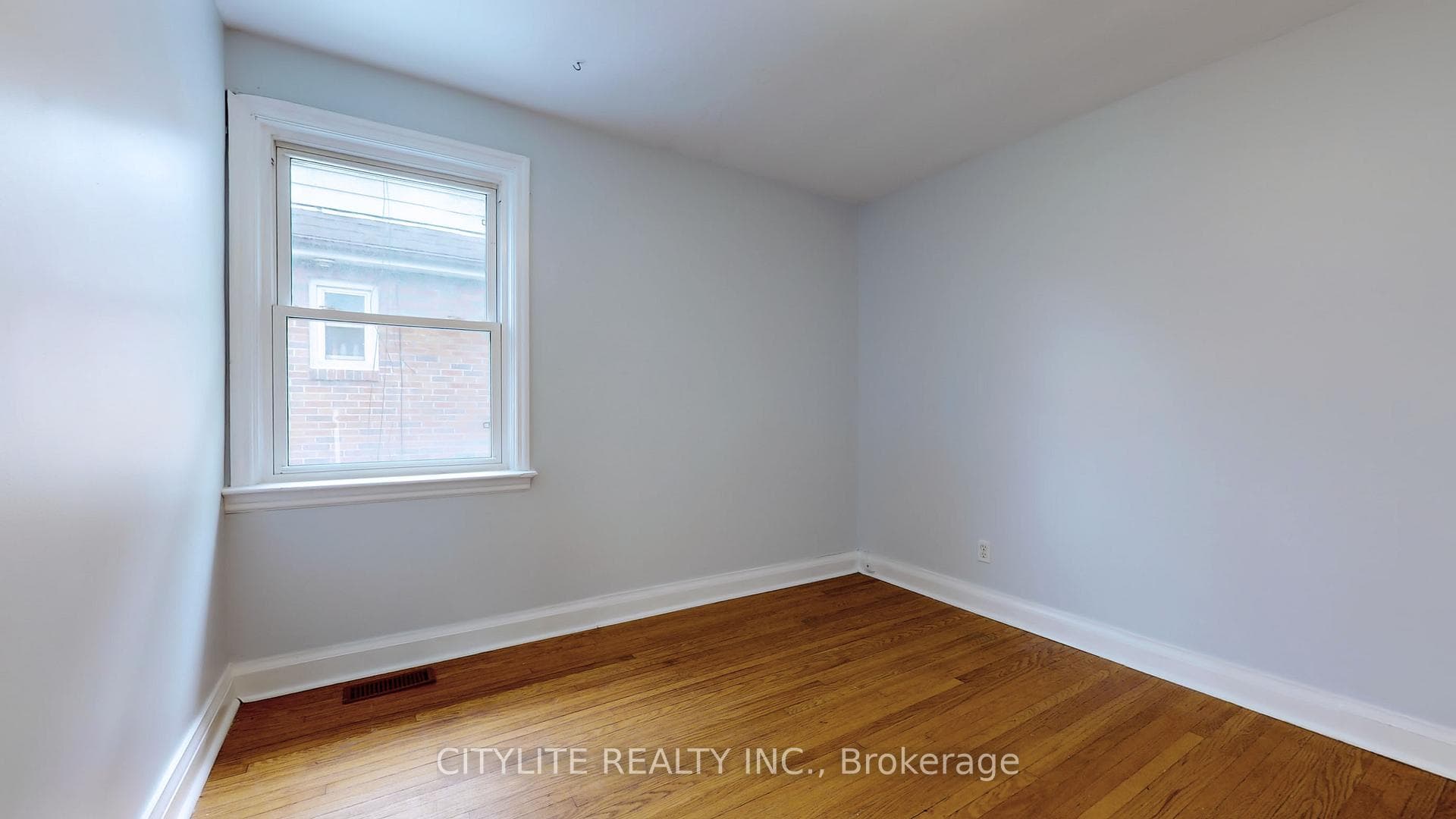 342 Elgin Street Unit Main Fl photo 11