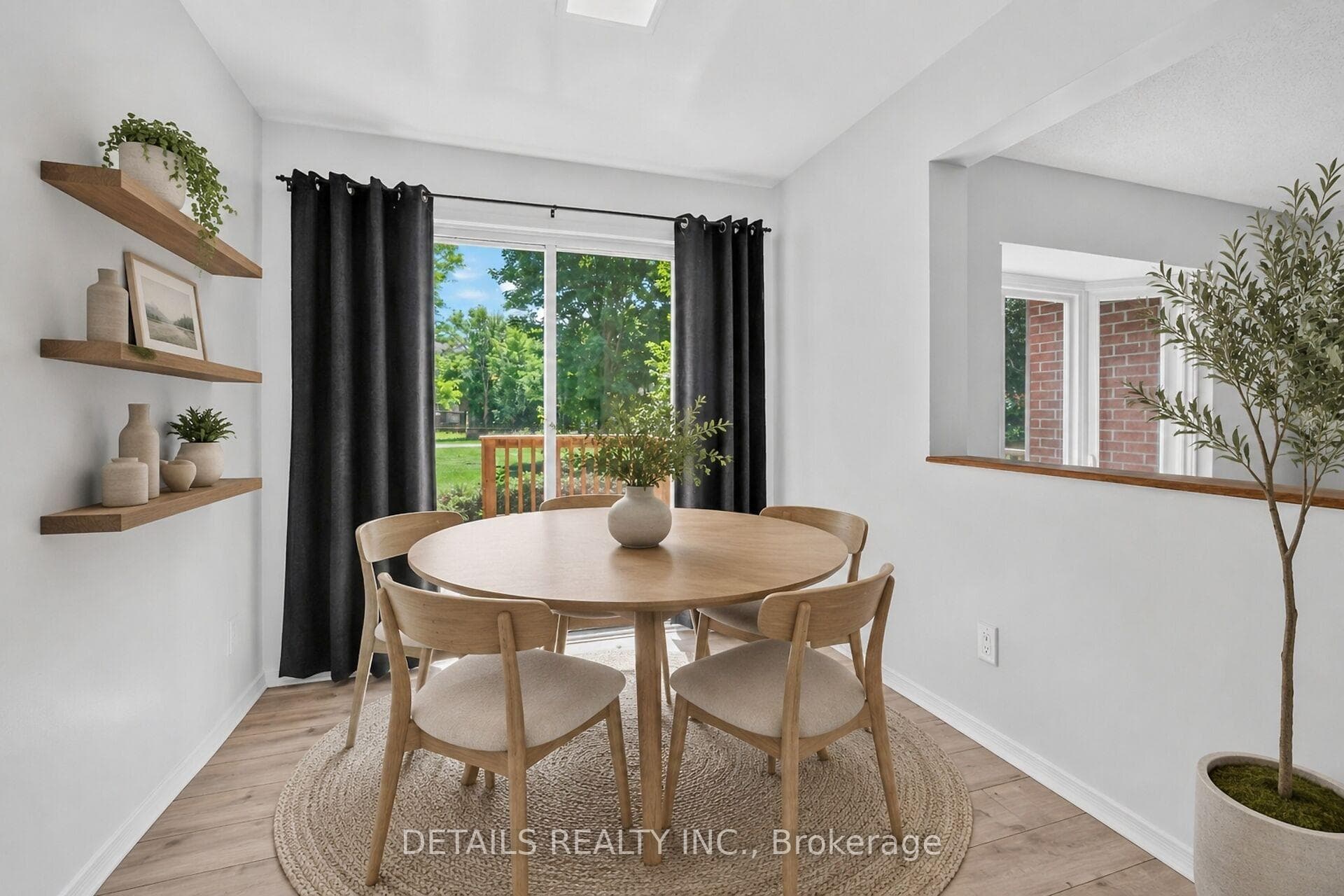 Eating Area with direct access to walking paths