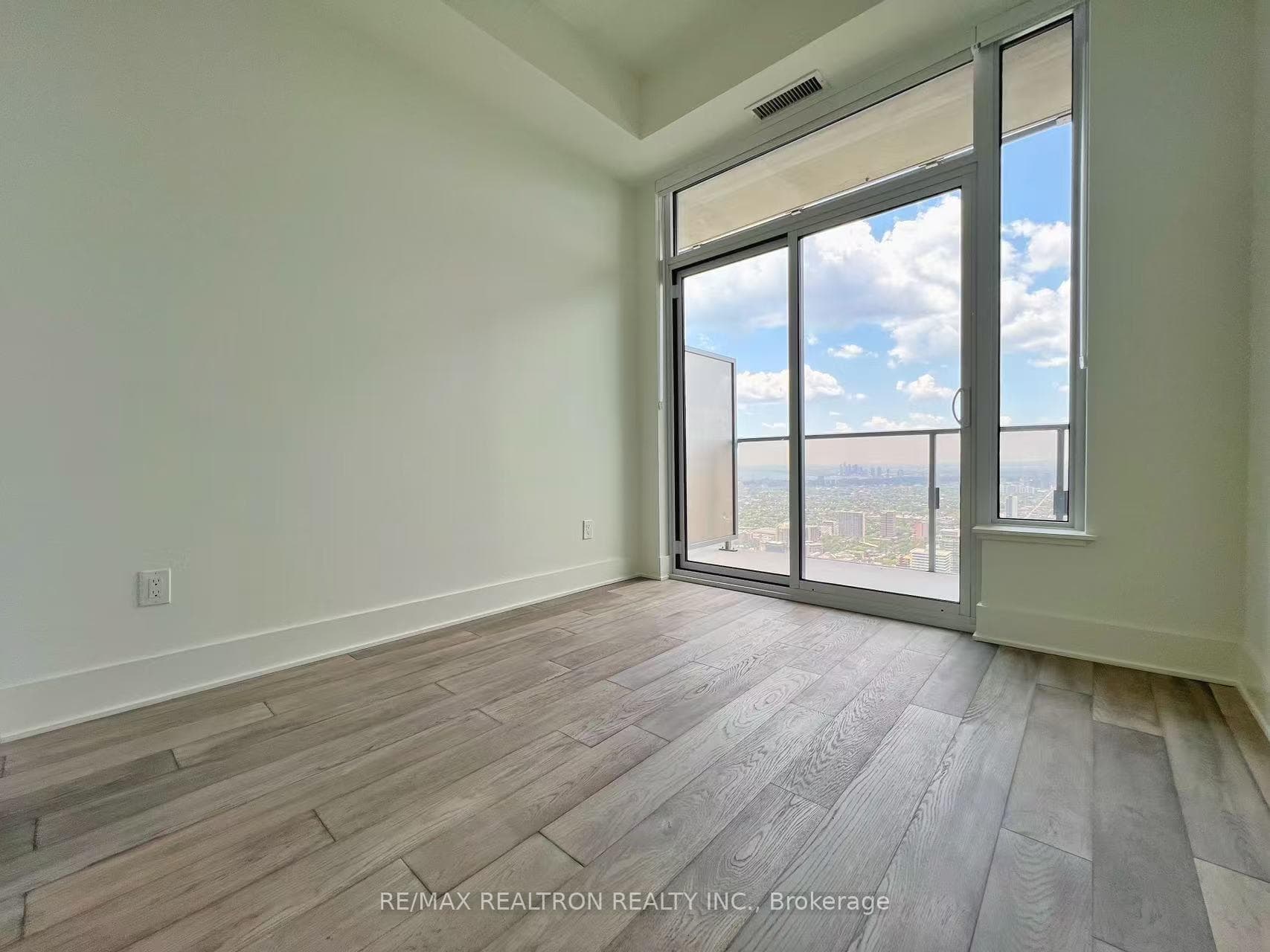 11 Yorkville Avenue Unit 6101 photo 14