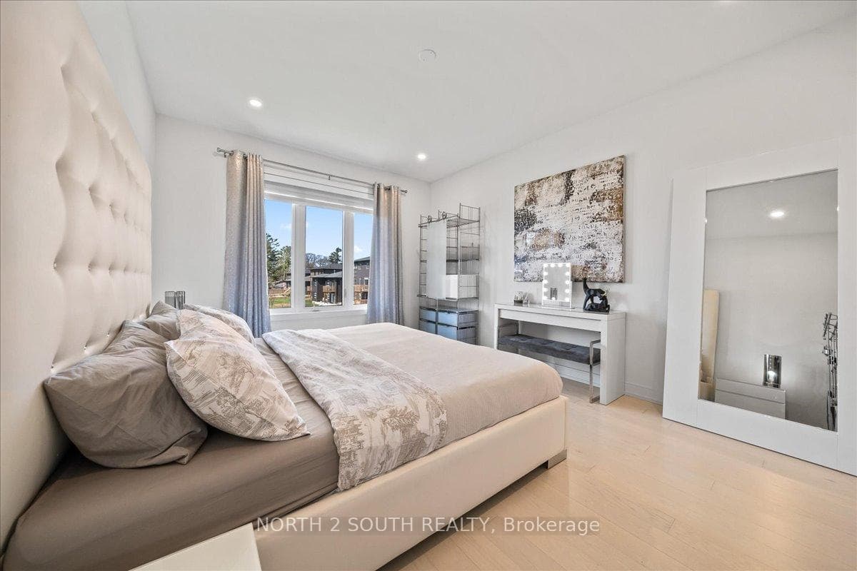 118 Berkely Street photo 18