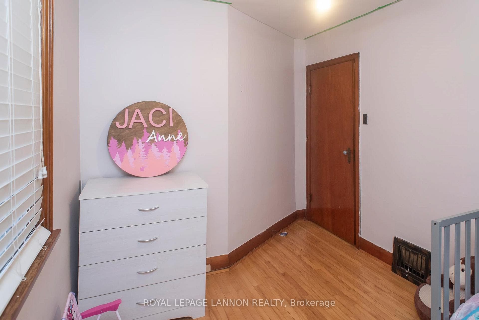 1328 Mountdale Avenue photo 22