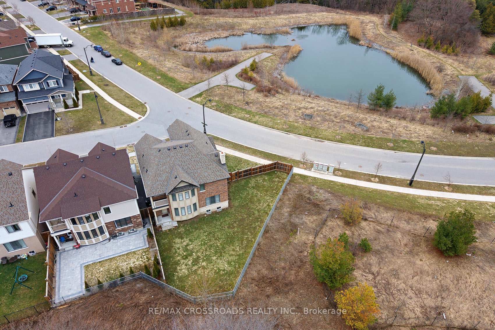 2300 Dobbinton Street photo 44