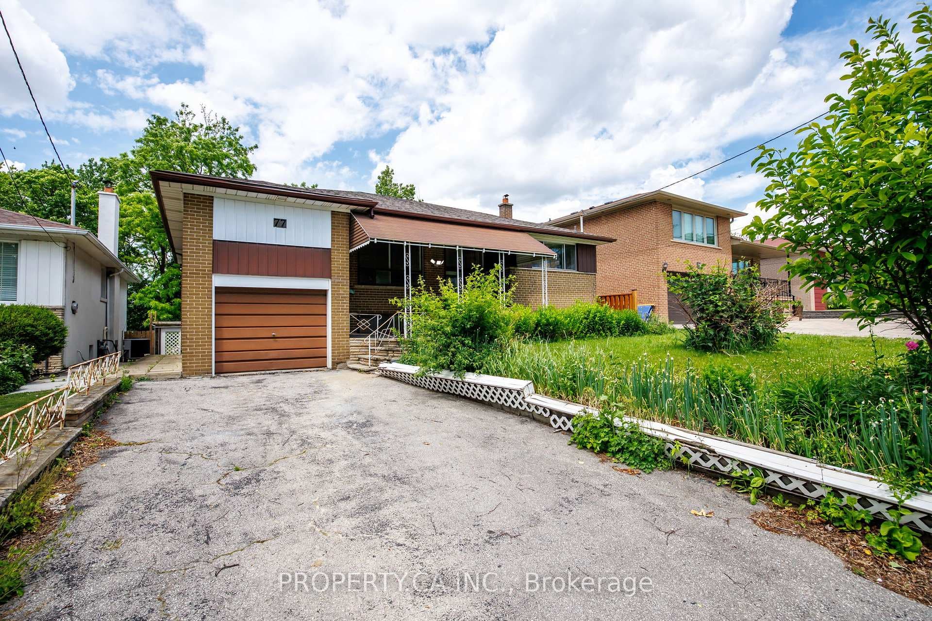 77 Troutbrooke Drive photo 1