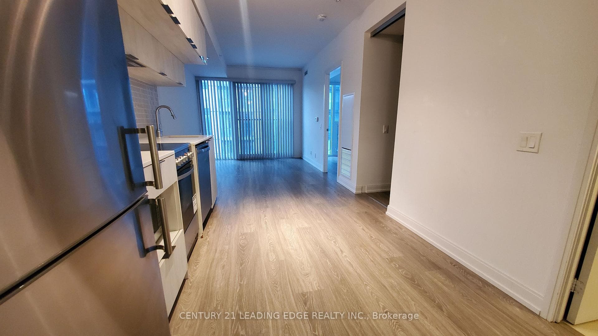 181 Dundas Street Unit 1012 photo 24