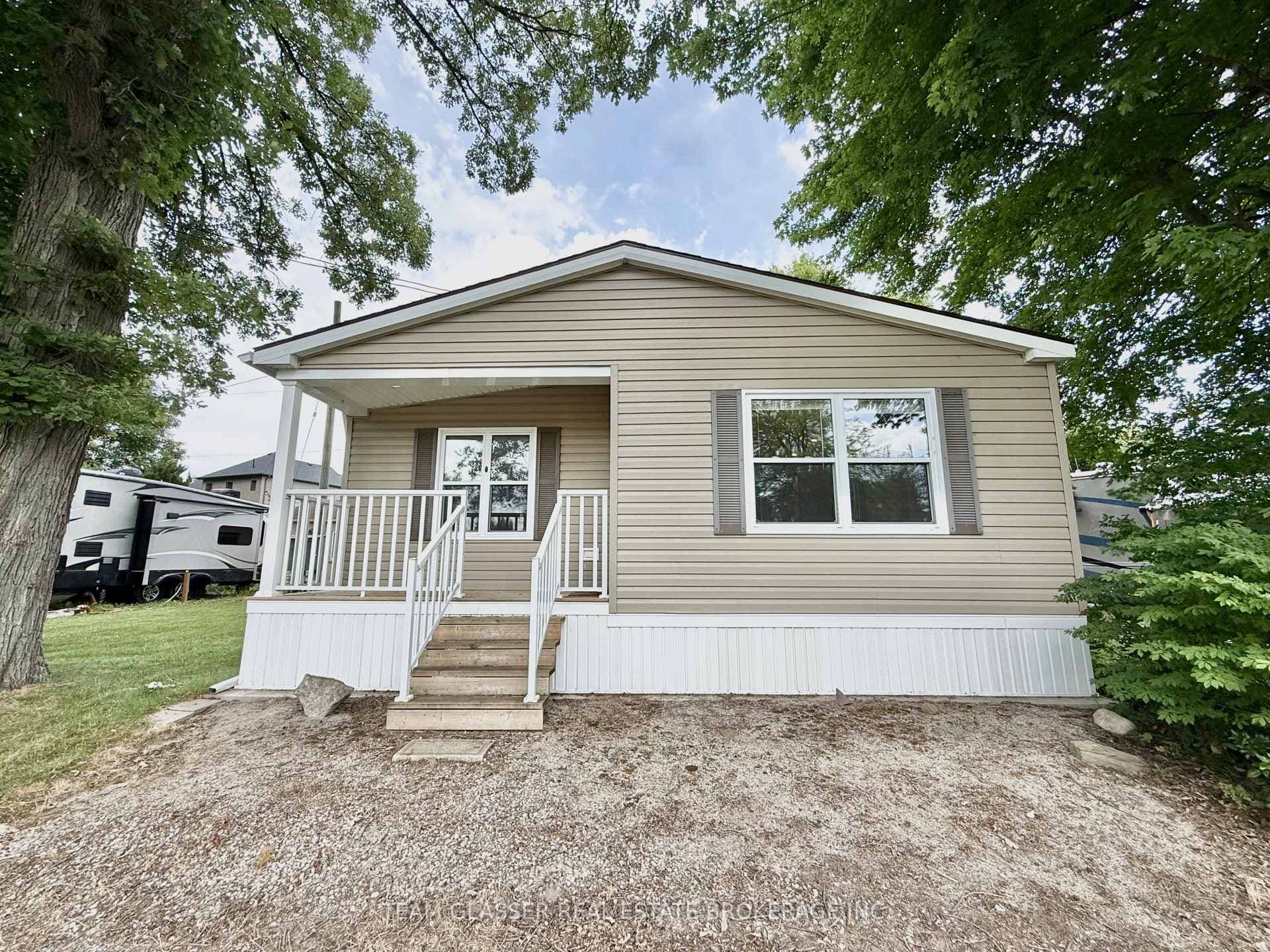 24749 Park Street Unit 2 photo 1