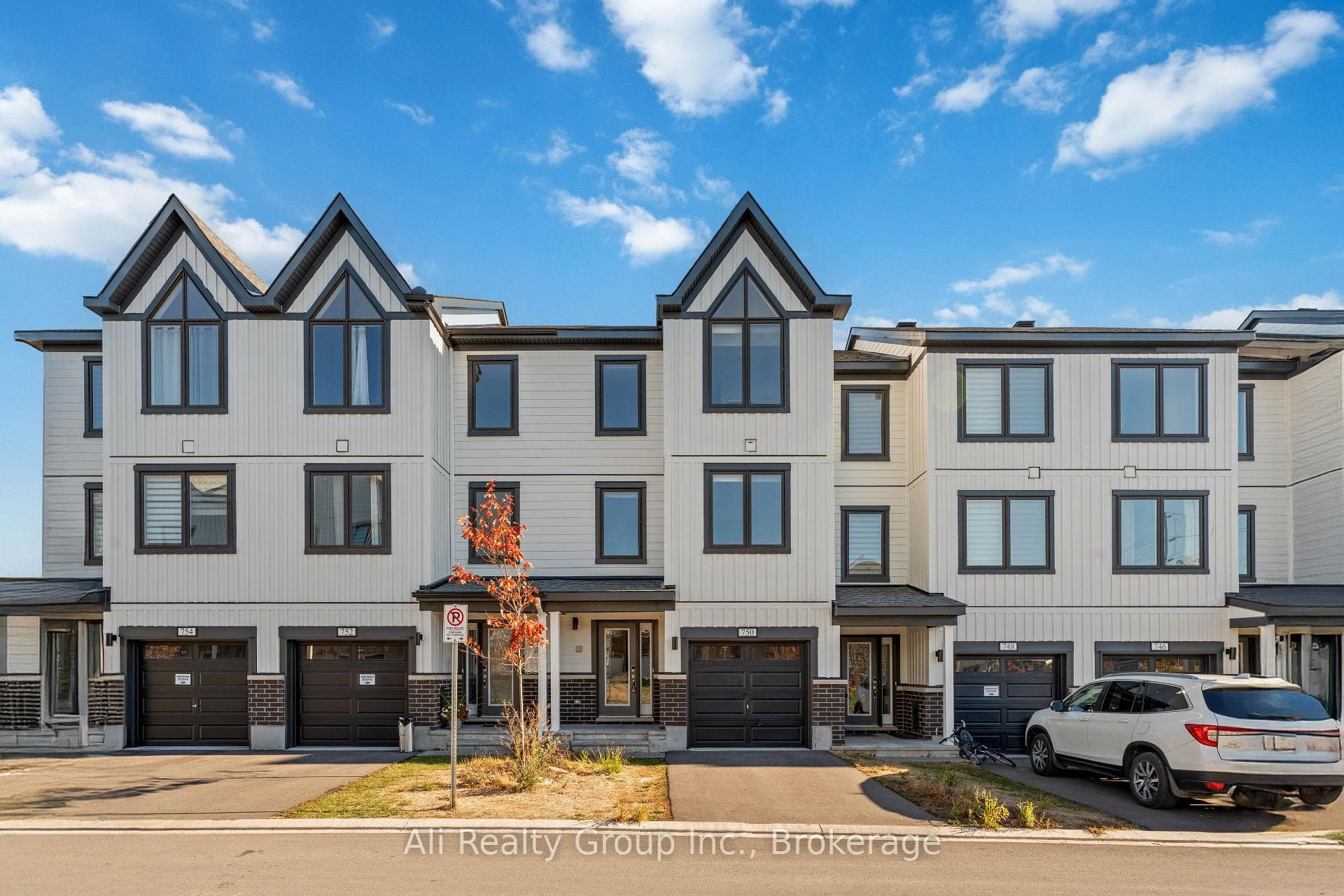 750 Kinstead Private photo 1