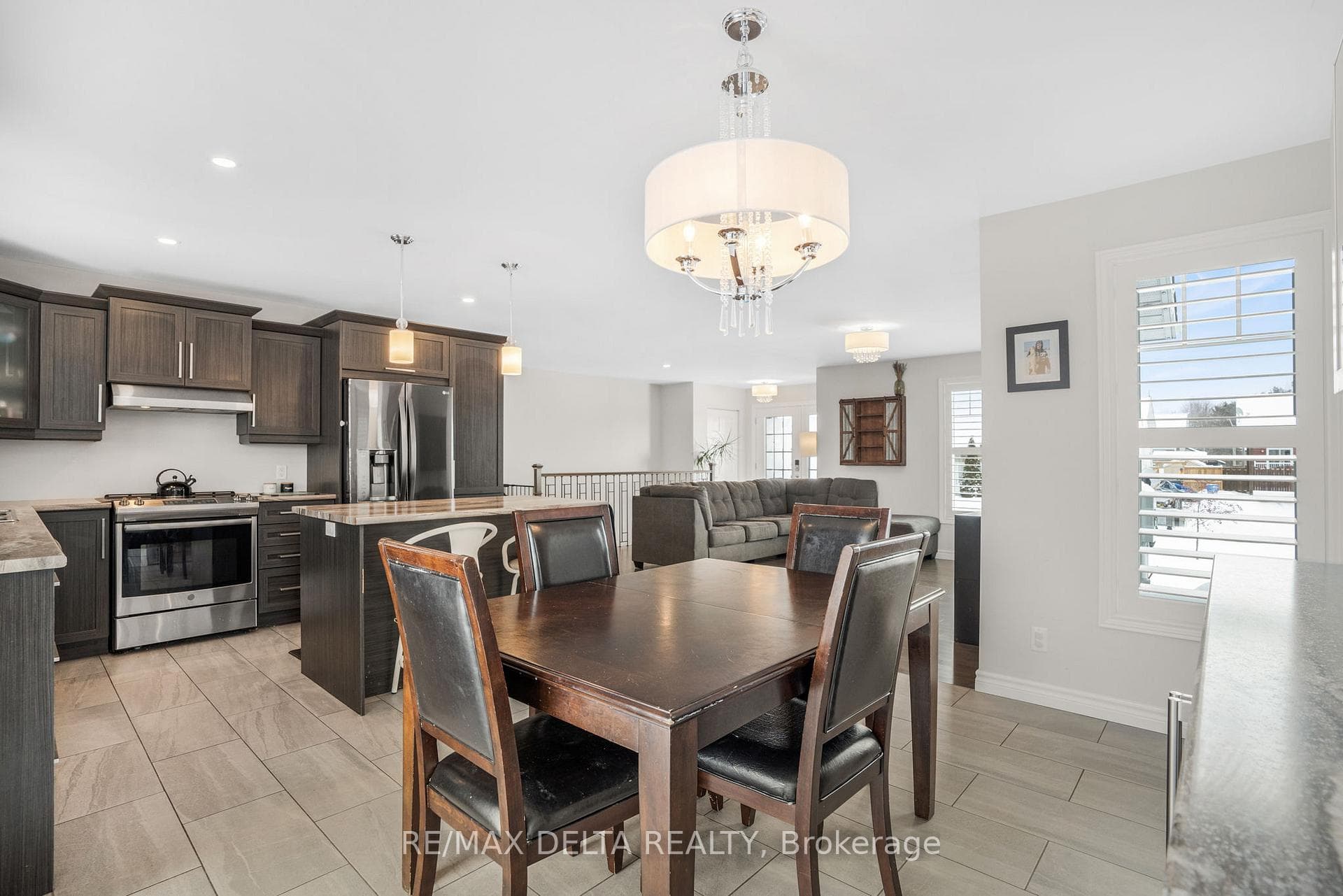 93 Richard Street photo 14