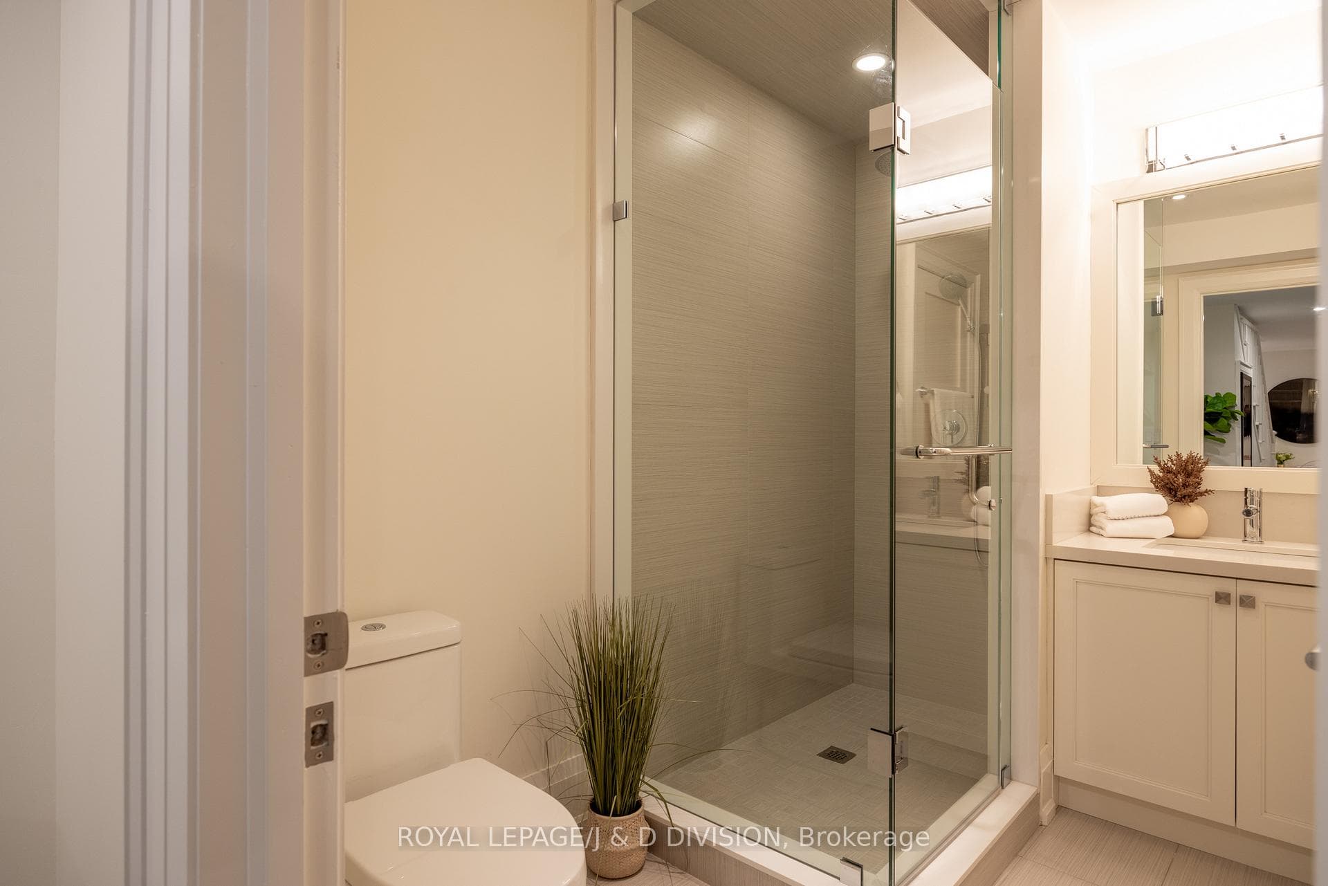 57 Astley Avenue photo 36
