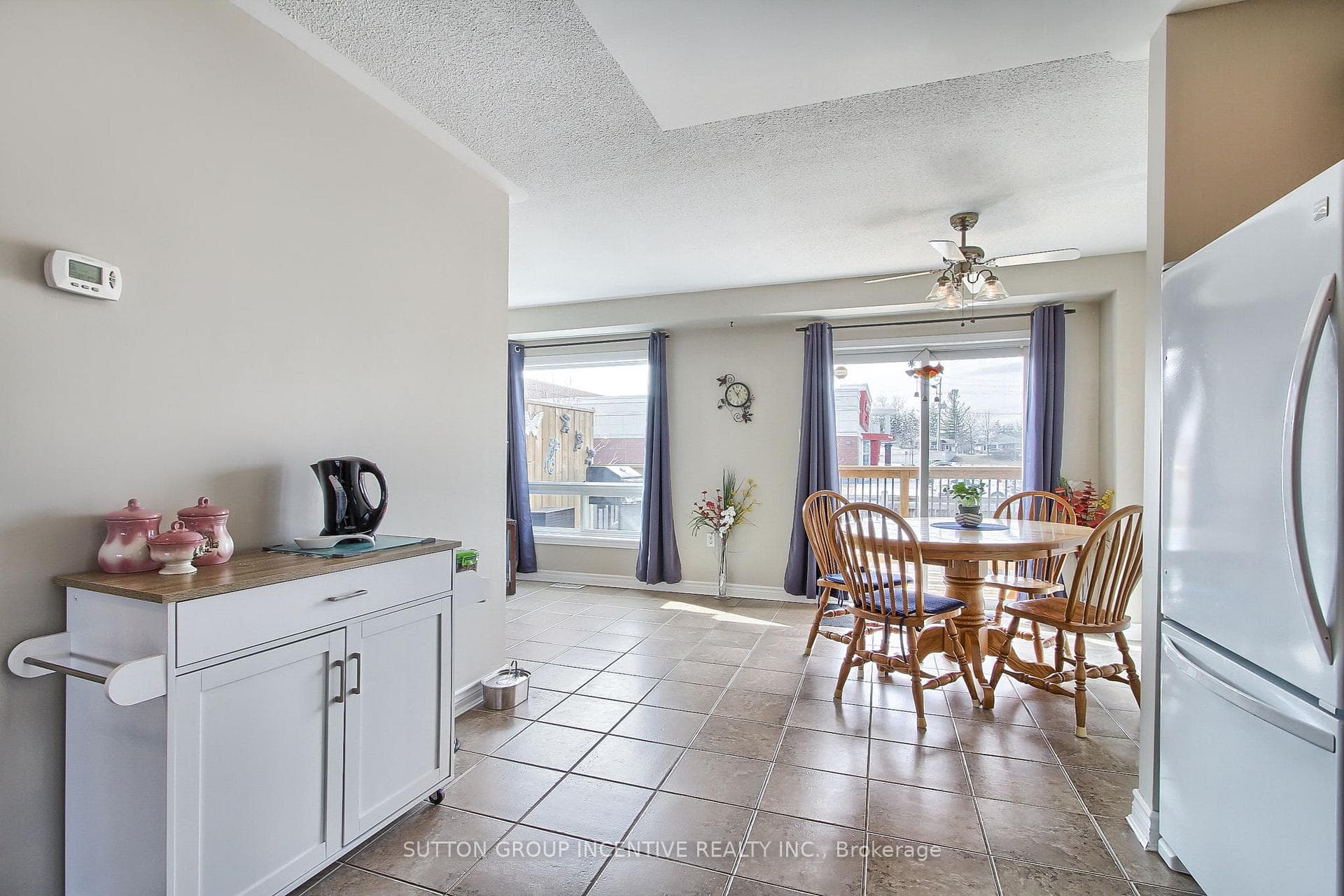 8 Wrendale Crescent photo 10