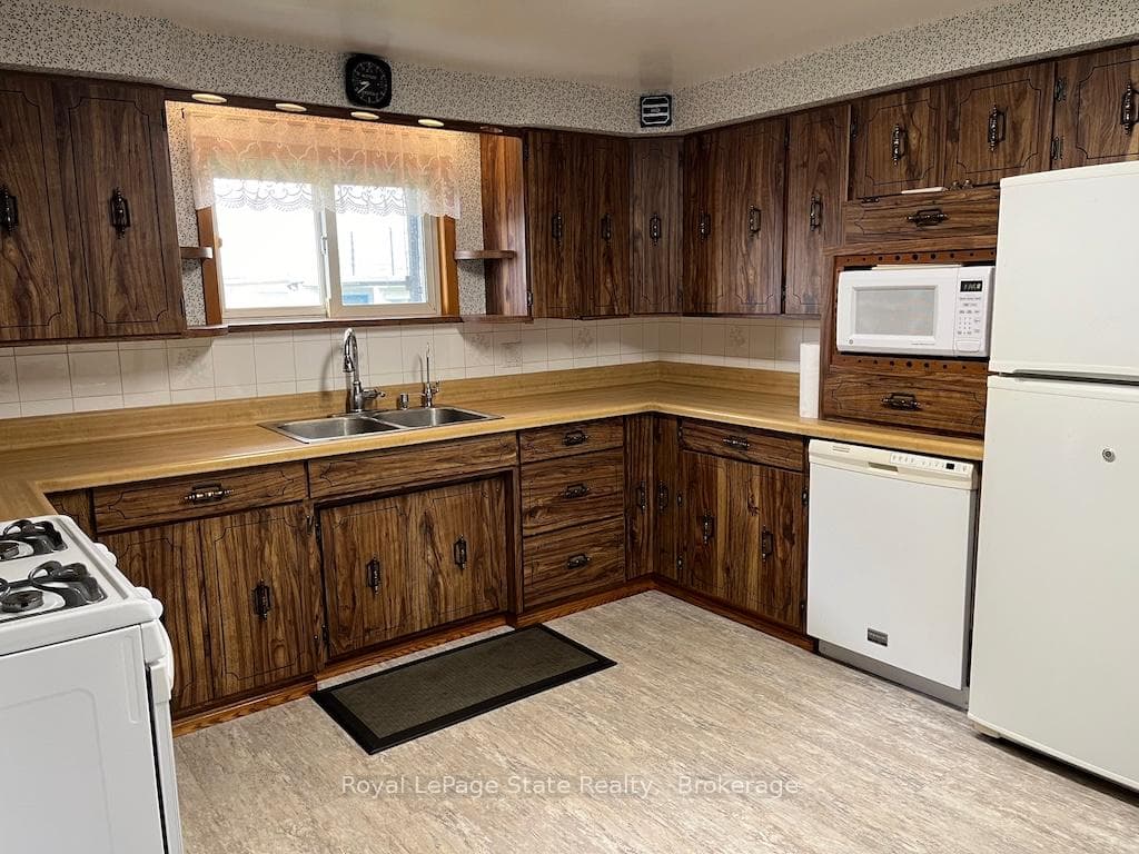 371 Brooklin Road photo 33