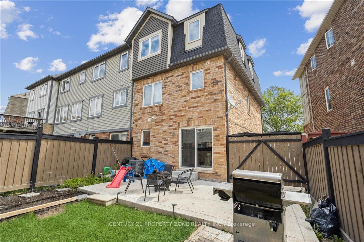 106 Lathbury Street photo 37
