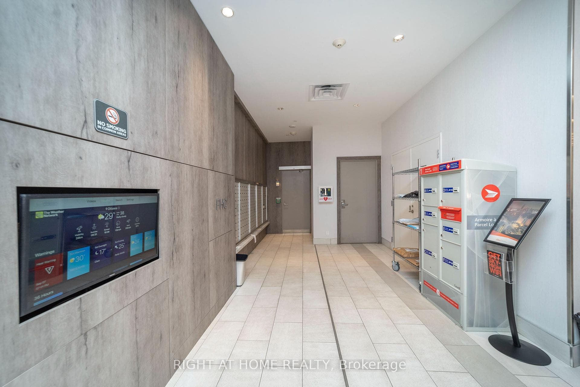 485 RICHMOND Road Unit 1309 photo 5