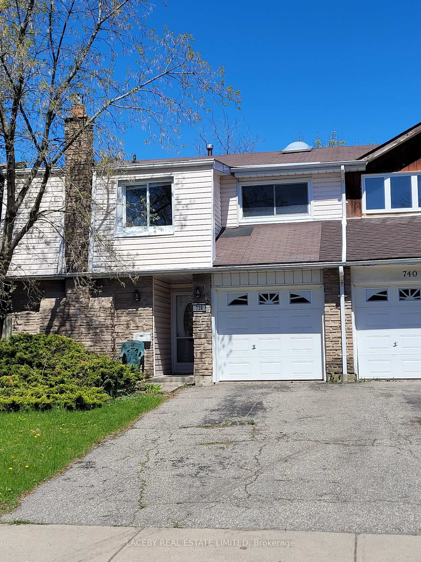 738 Edgewood Road photo 1