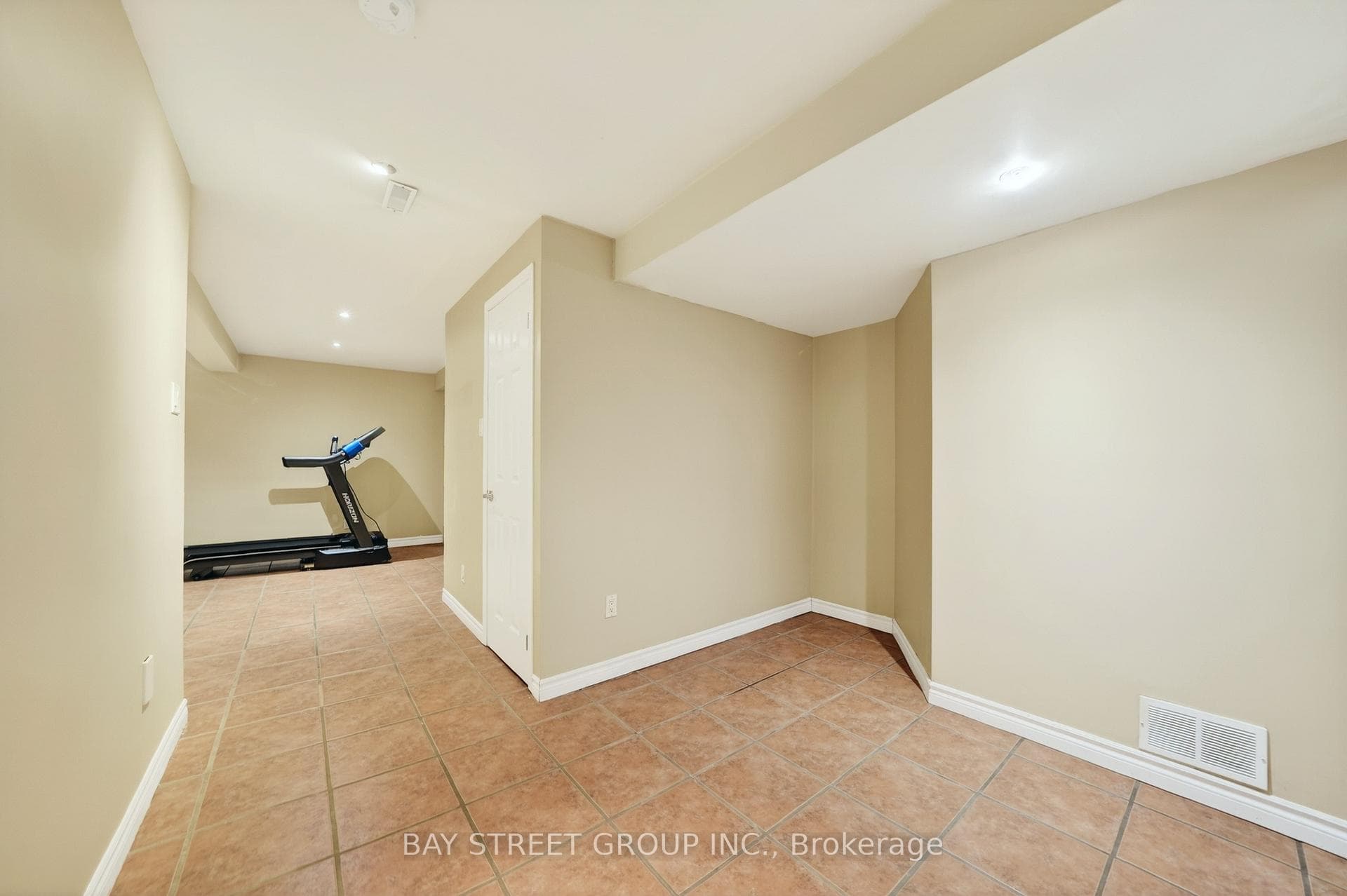 97 Bishop Drive photo 31