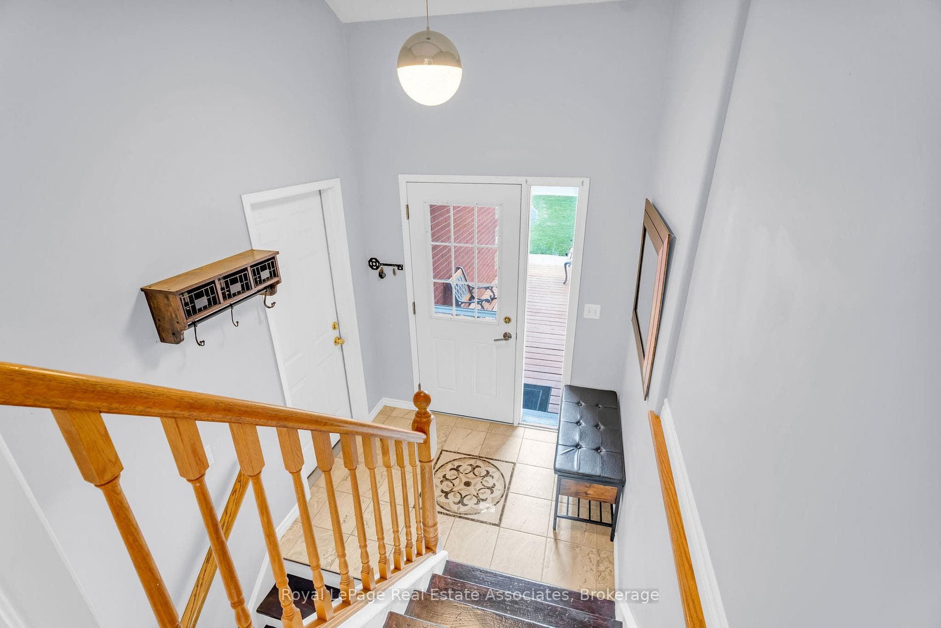 433 Greenwood Street photo 4