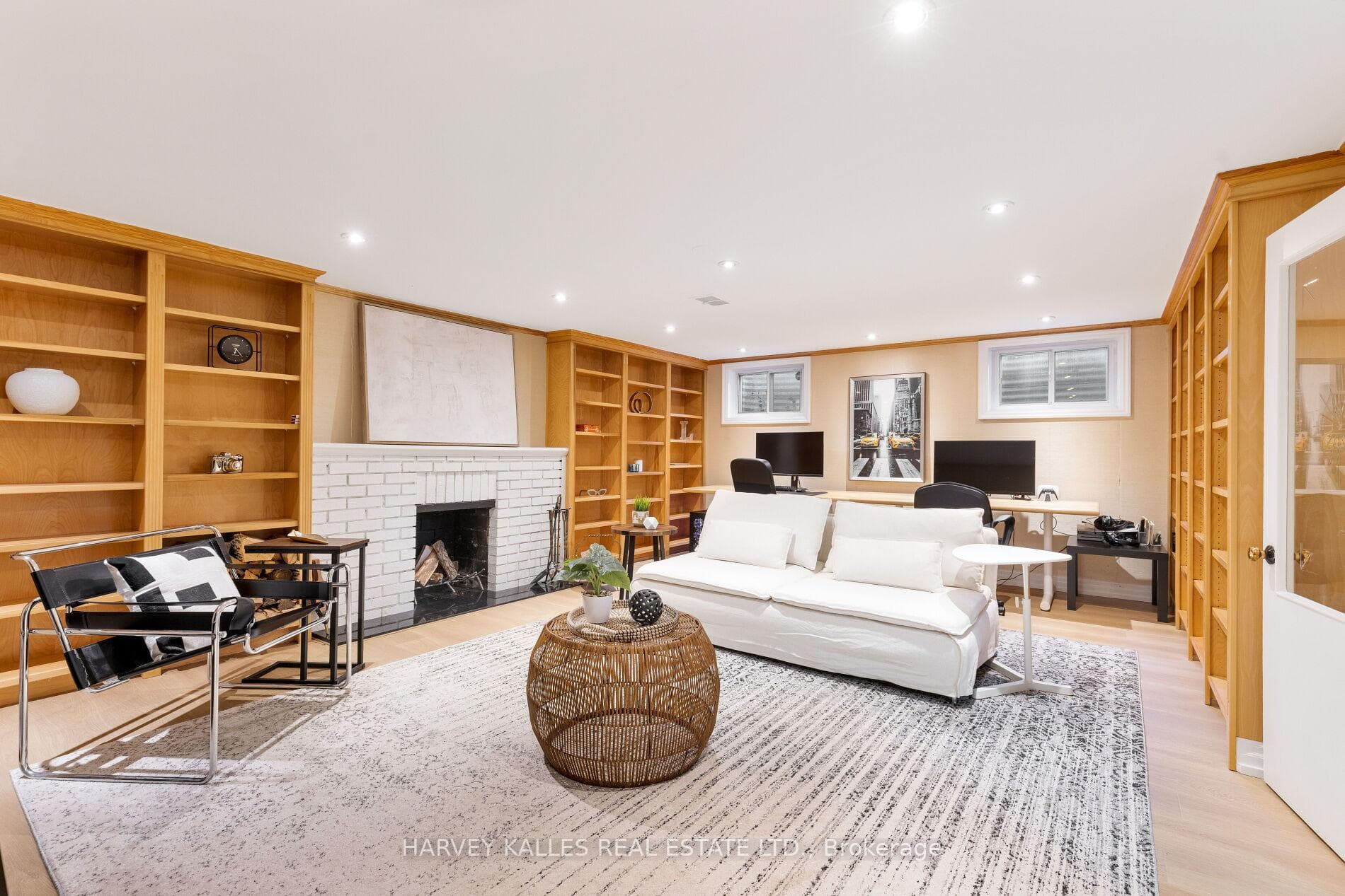521 The Kingsway N/A photo 30