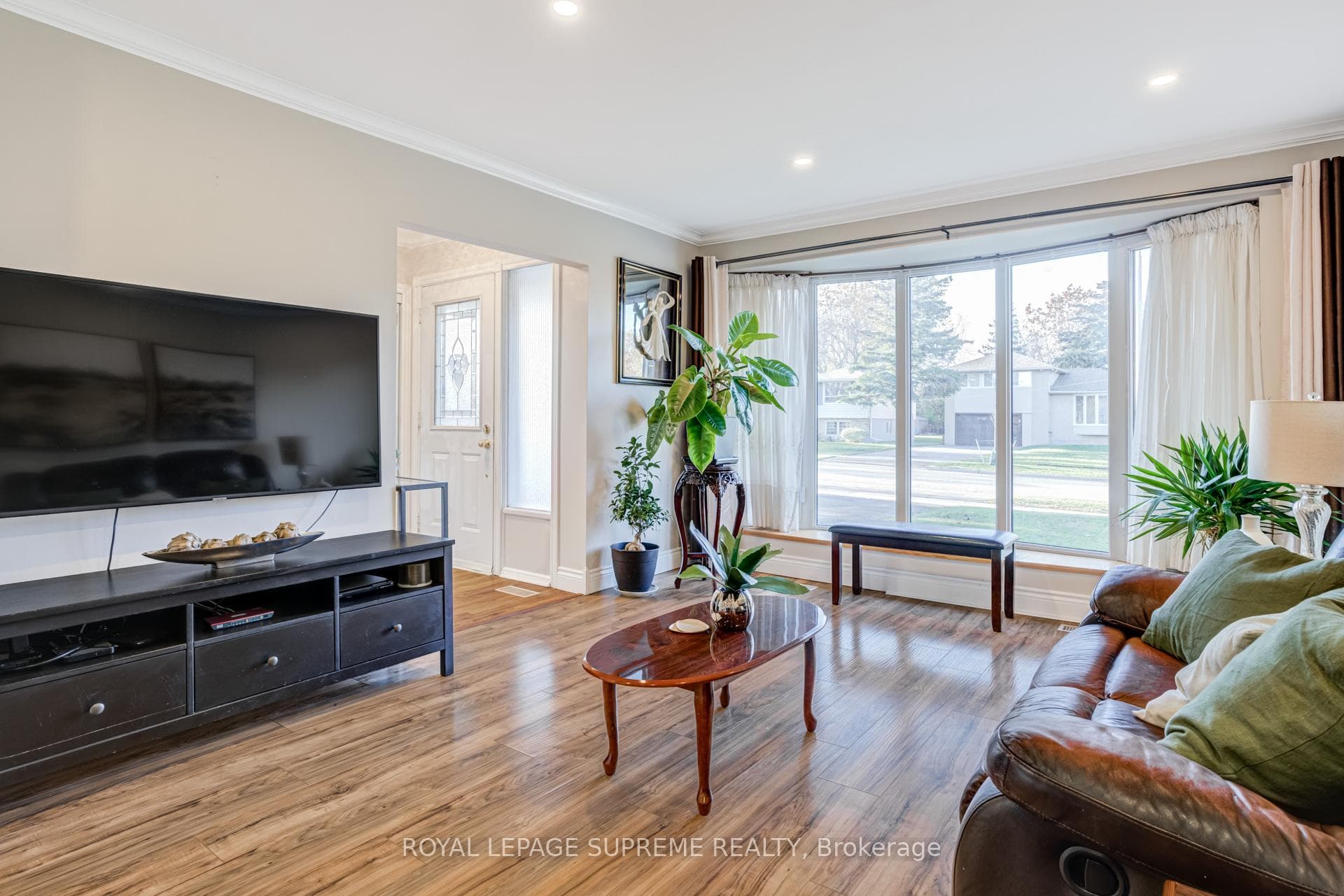 2540 Constable Road photo 3