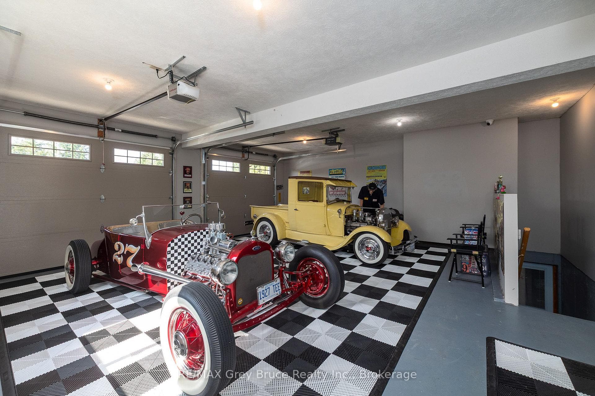 2 Car Attached Garage