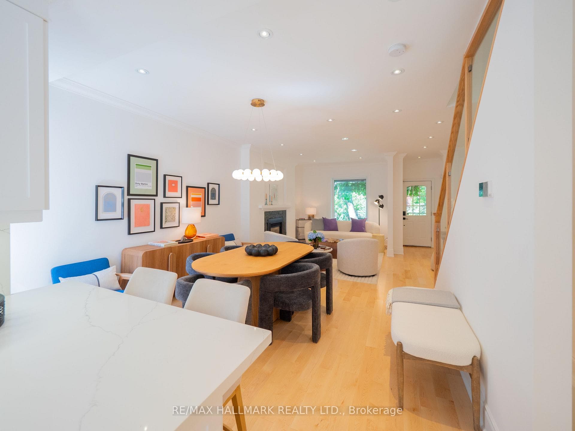 65 Hampton Avenue photo 15