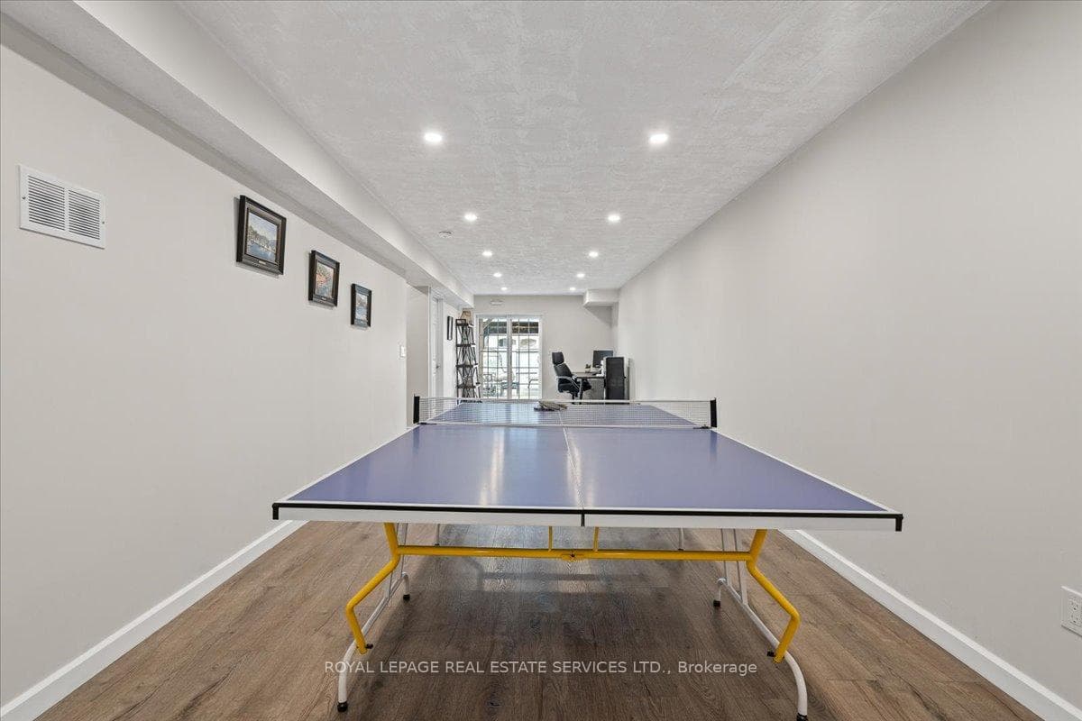 24 Gilroy Court photo 32