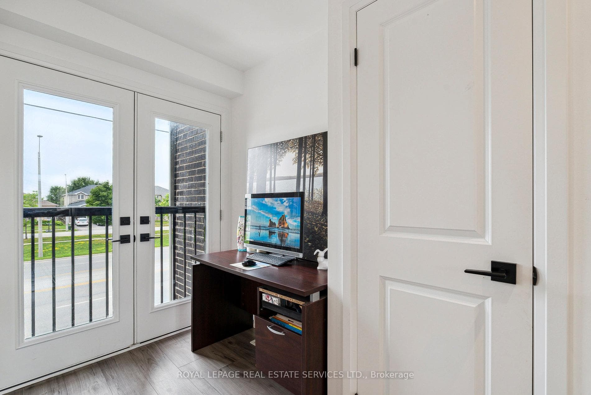 43 Fairlane Avenue photo 18