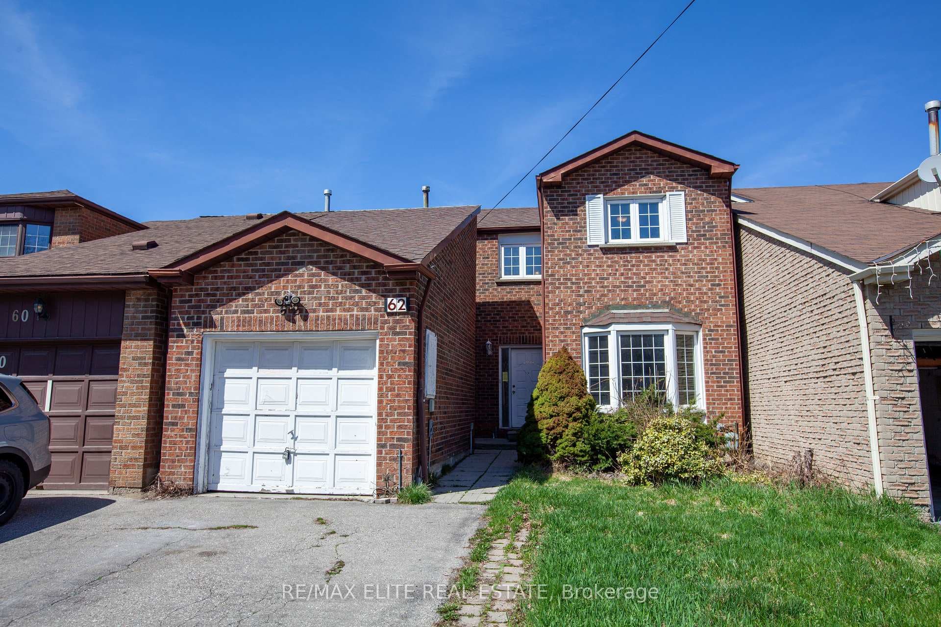 62 Sudbury Hall Drive photo 1