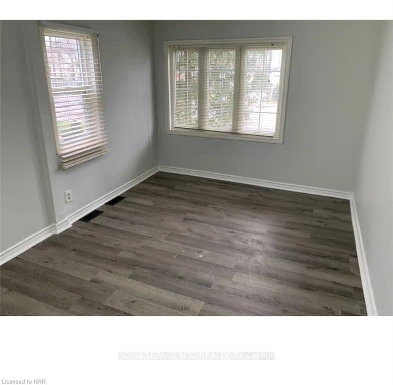 4045 ST JAMES Avenue photo 10