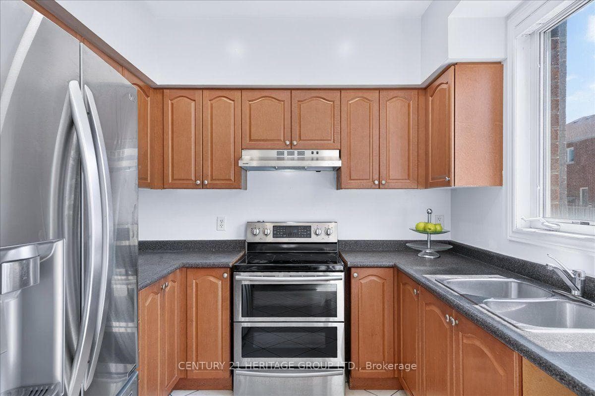19 Reynolds Avenue photo 12