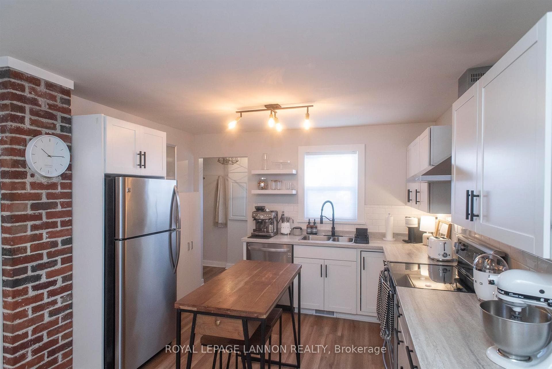 253 Kenogami Avenue photo 10
